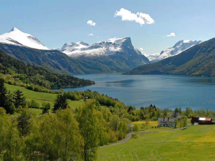 Eresfjord Photo Bjørn Magne Øverås