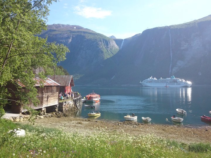 Eresfjord