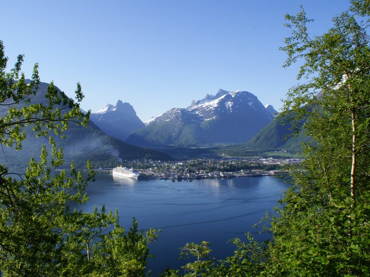 Å Ndalsnes Cruise Romsdalshorn Trollveggen Foto Leif Johnny Olestad (Foto: Leif Johnny Olestad)